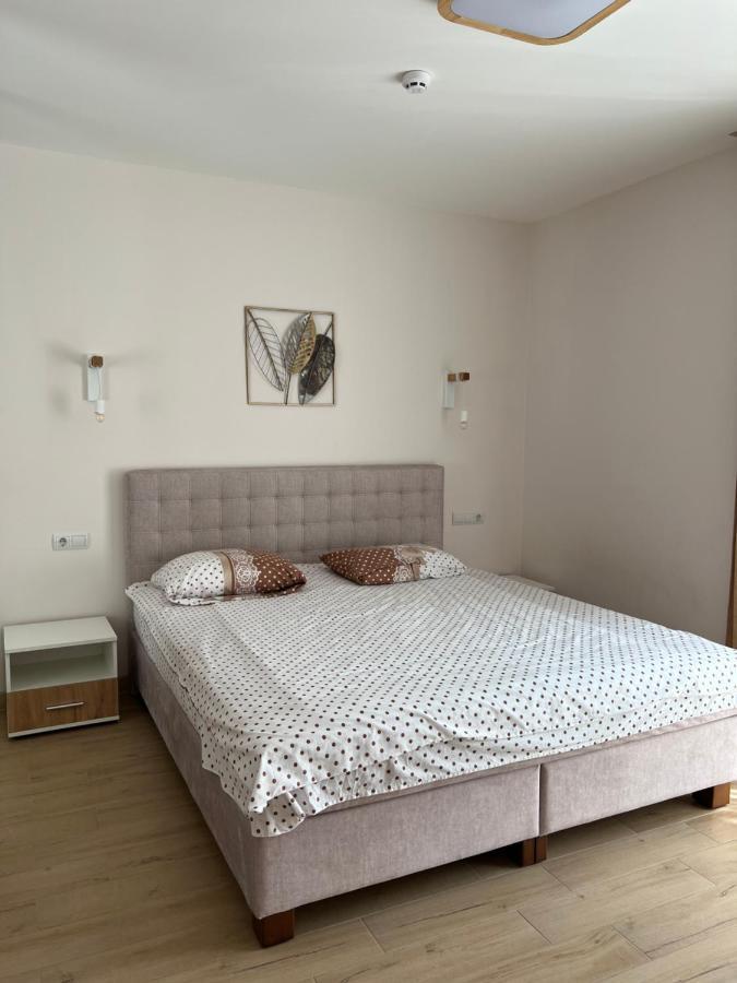 Жк «Сонячний Квартал» Apartment Solociîn Exterior foto