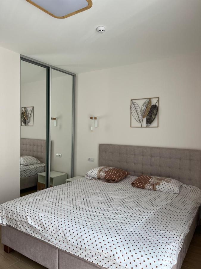 Жк «Сонячний Квартал» Apartment Solociîn Exterior foto