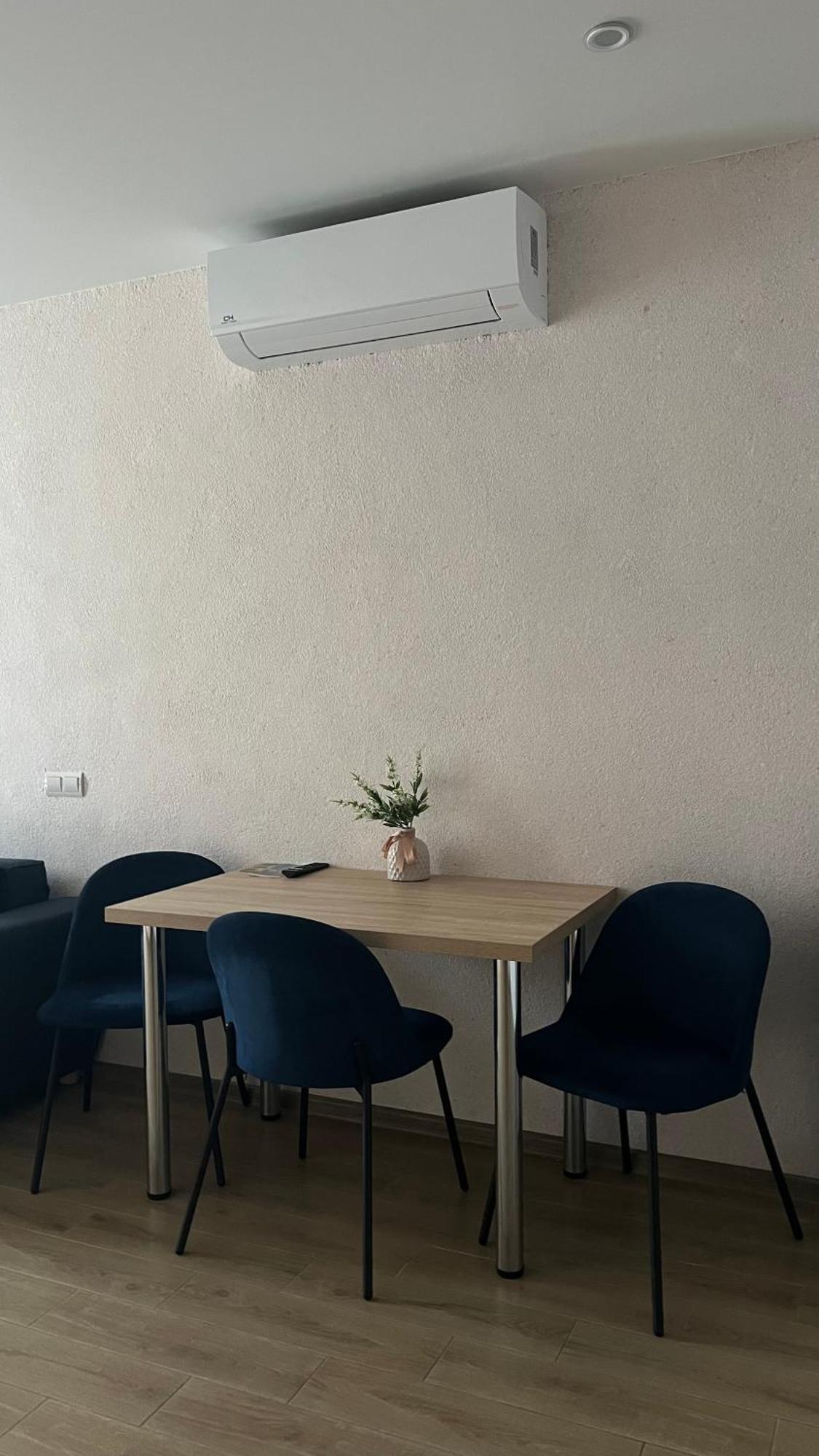 Жк «Сонячний Квартал» Apartment Solociîn Exterior foto