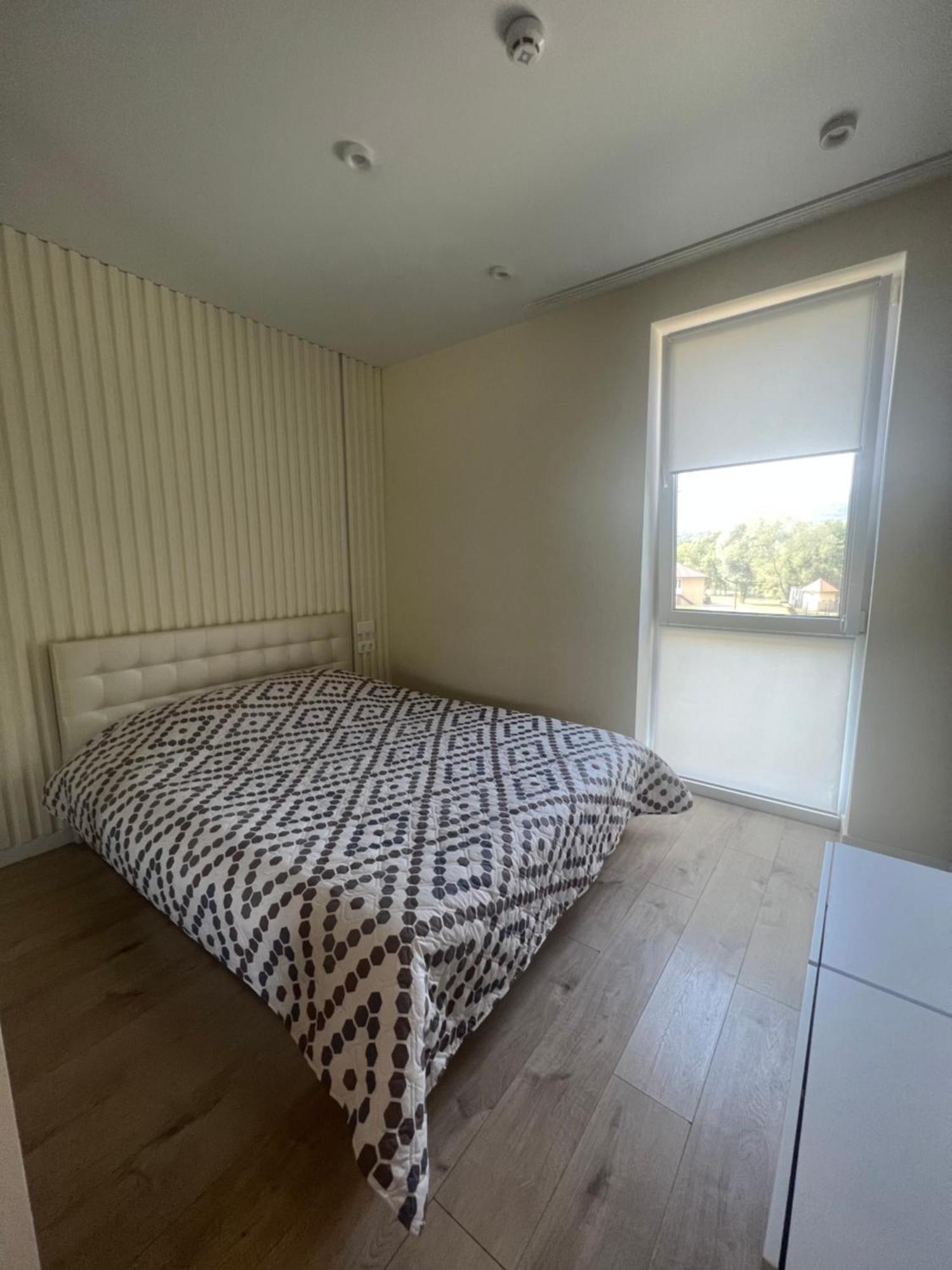 Жк «Сонячний Квартал» Apartment Solociîn Exterior foto